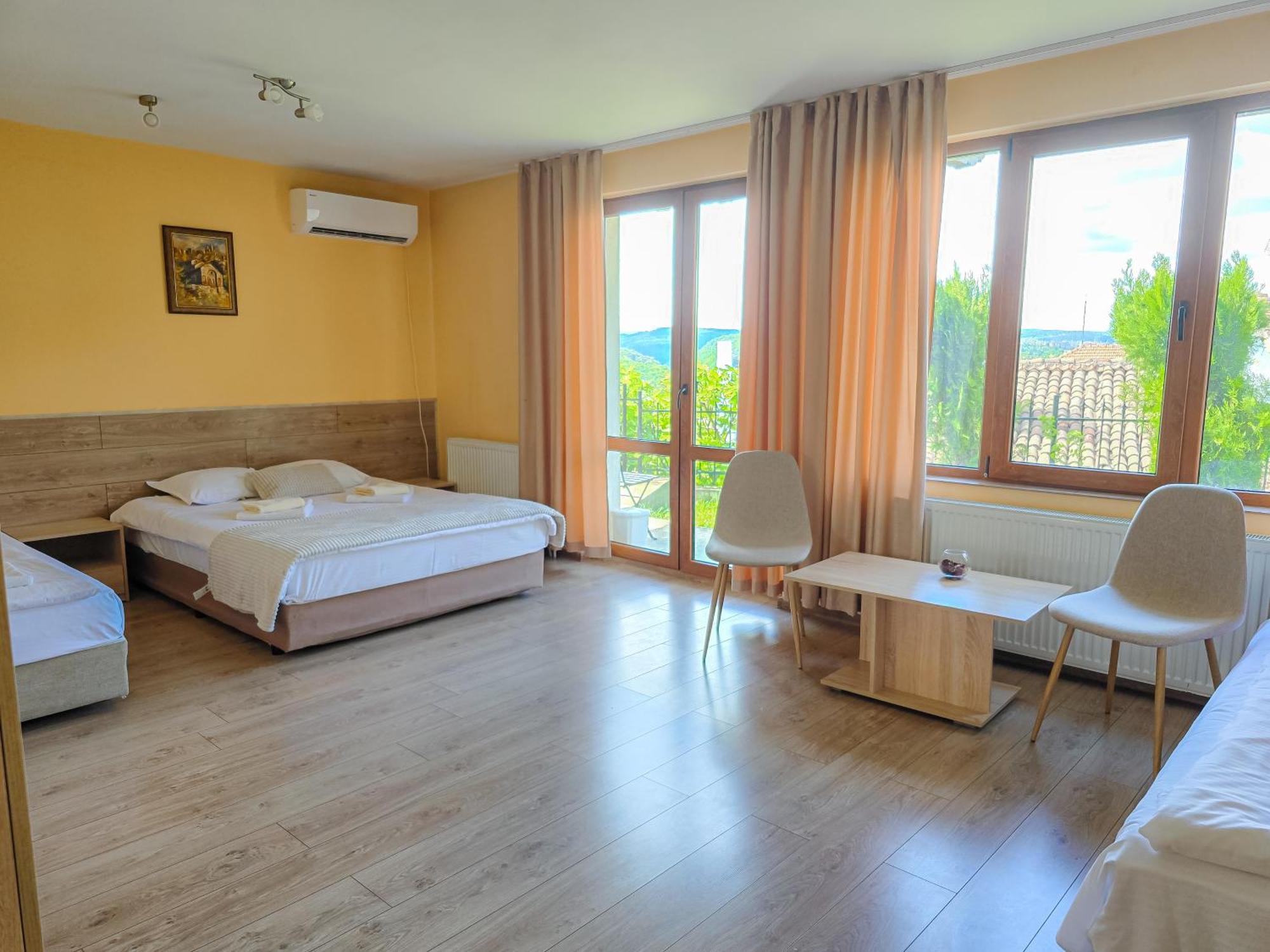 Family Hotel "Slavianska Dusha" Veliko Tarnovo Ngoại thất bức ảnh